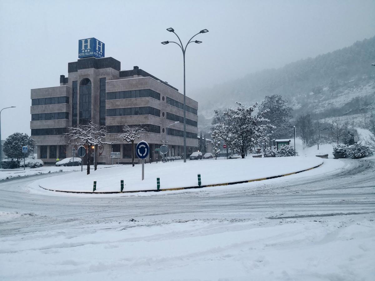 Hotel Pamplona Villava Bagian luar foto